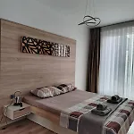 Apartment 19th Floor Cozy With Pool, Fitness, Parking Included In Price & Self Check In Available *