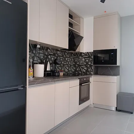 19th Floor Cozy With Pool, Fitness, Parking Included In Price & Self Check In Available * Skopje