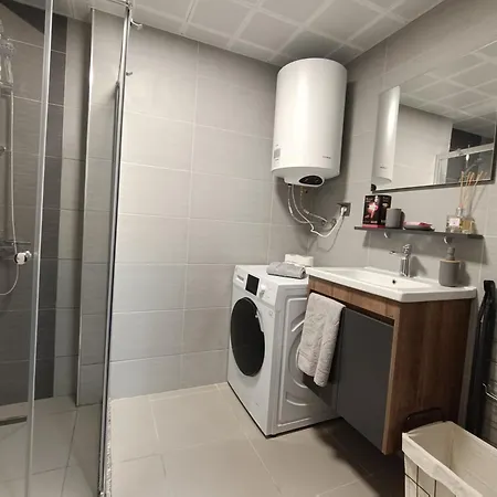 19th Floor Cozy With Pool, Fitness, Parking Included In Price & Self Check In Available Skopje