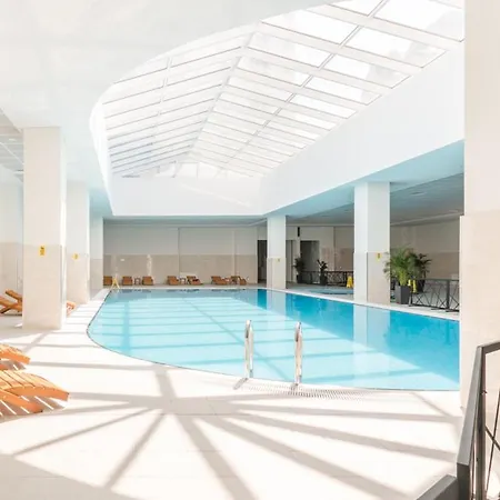 Appartement 19th Floor Cozy With Pool, Fitness, Parking Included In Price & Self Check In Available Skopje