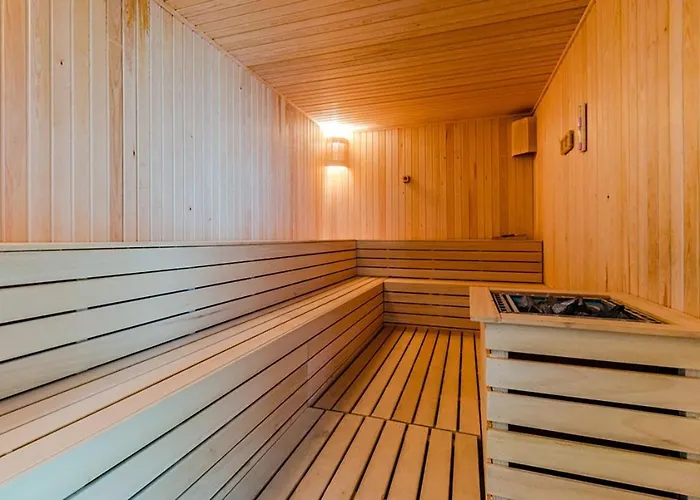 19th Floor Cozy With Pool, Fitness, Parking Included In Price & Self Check In Available Skopje