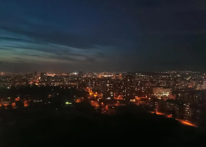 19th Floor Cozy With Pool, Fitness, Parking Included In Price & Self Check In Available *