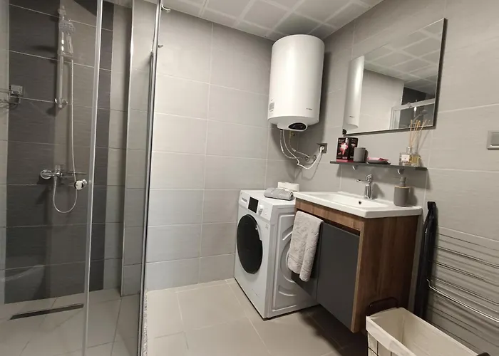 19th Floor Cozy With Pool, Fitness, Parking Included In Price & Self Check In Available Skopje