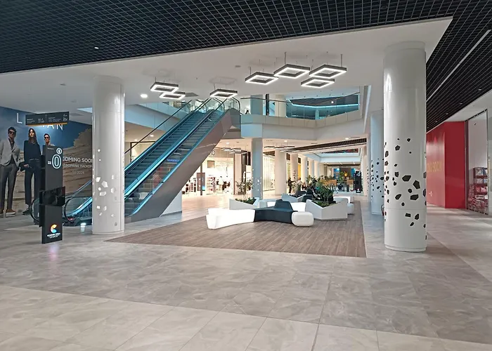 Apartment 19th Floor Cozy With Pool, Fitness, Parking Included In Price & Self Check In Available Skopje