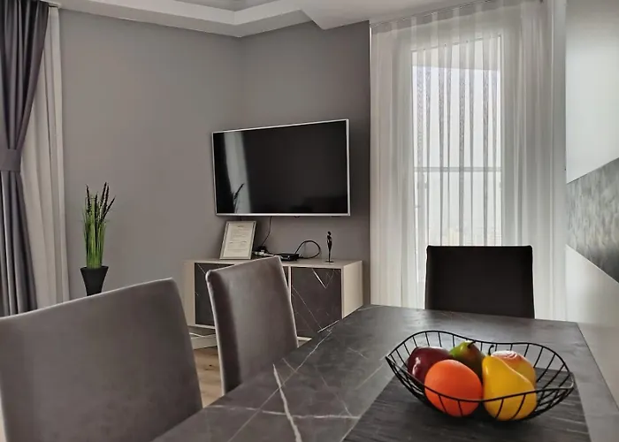 19th Floor Cozy With Pool, Fitness, Parking Included In Price & Self Check In Available Skopje