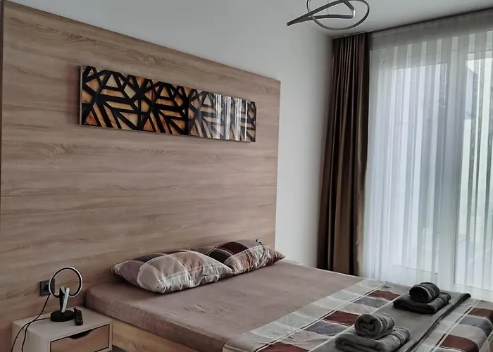 Apartment 19th Floor Cozy With Pool, Fitness, Parking Included In Price & Self Check In Available *