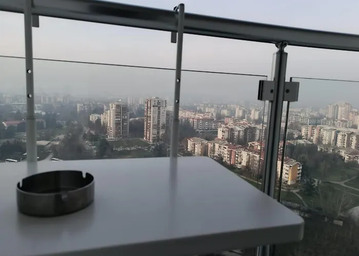 19th Floor Cozy With Pool, Fitness, Parking Included In Price & Self Check In Available Apartment